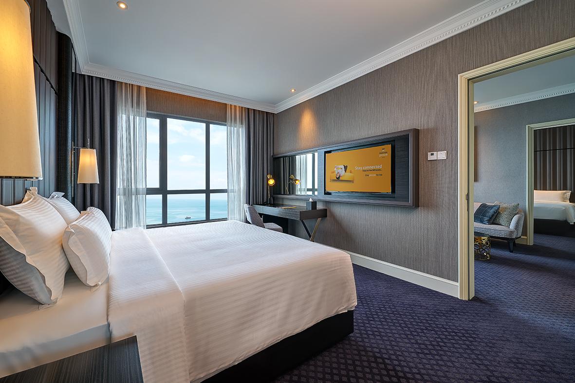 Hatten Place Melaka Bagian luar foto Suite bedroom