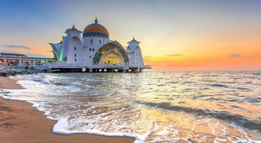 Hatten Place Melaka Bagian luar foto
